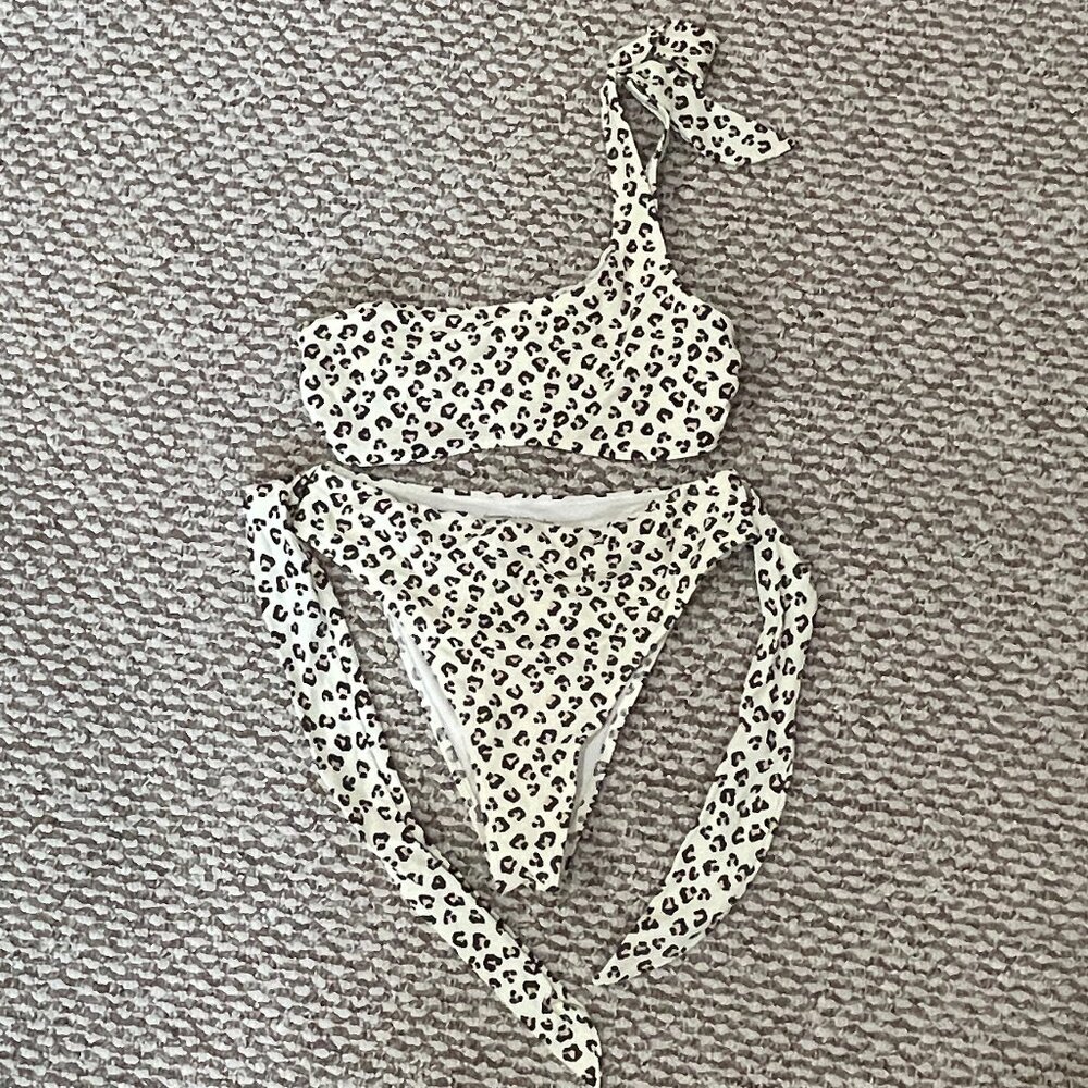 Abercrombie & Fitch Women's S Leopard One Shoulder High Waist Swimsuit Bikini